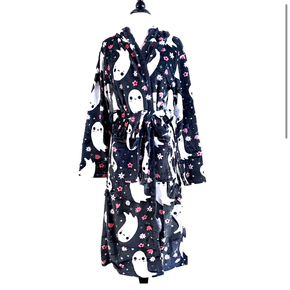 Brand new Size small ghost and flowers robe